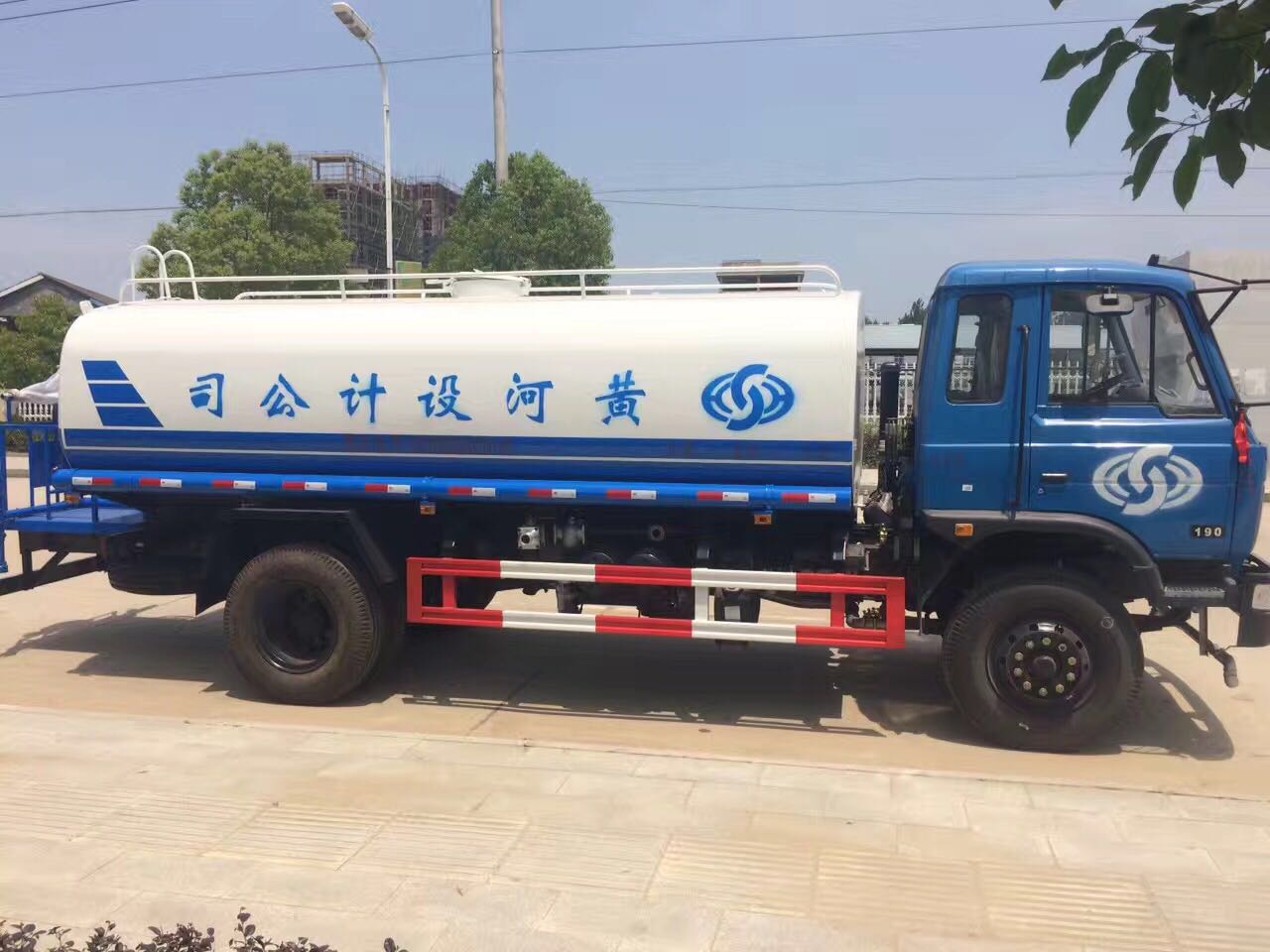 东风153洒水车︱15吨洒水车图片