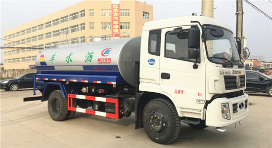 东风专底洒水车︱12方洒水车图片