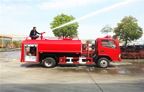 东风消防洒水车︱5方消防洒水车图片