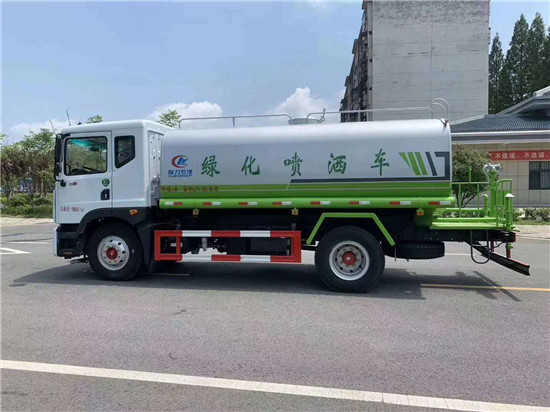 ​东风D9多利卡12吨洒水车，79台批量首批发车安徽！