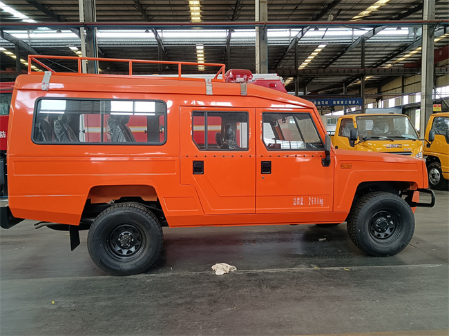 小型皮卡器材消防车_2吨四驱越野消防洒水车_河北山西_北汽四驱越野消防装备车_北汽吉普四驱森林防火巡逻车