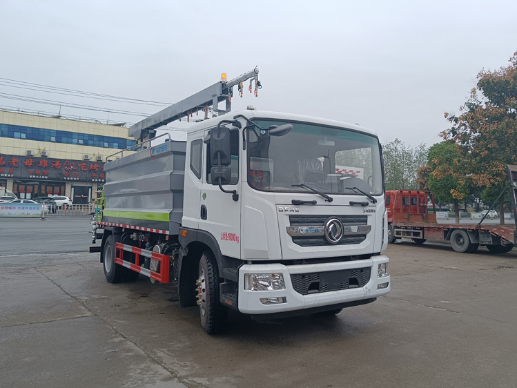 东风D9免税的铁路抑尘车--12吨降尘洒水车_陕西多功能固化剂喷洒车_煤矿货场压制降尘