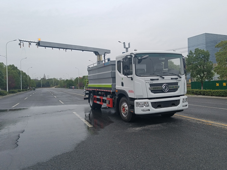 东风D9免税的铁路抑尘车--12吨降尘洒水车_太原铁路装卸煤炭防尘车_煤炭固化剂喷淋车