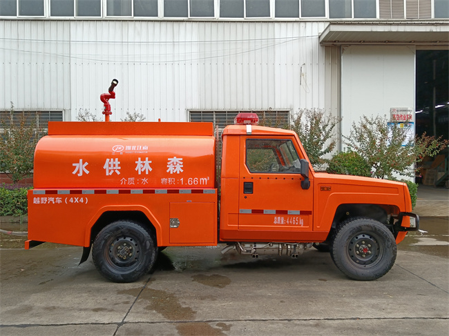 小型皮卡器材消防车_2吨四驱越野消防洒水车_河北山西_北汽四驱越野消防装备车北汽勇士四驱森林防火指挥车