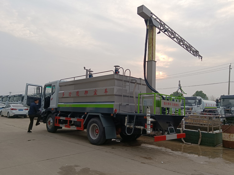 东风D9免税的铁路抑尘车--12吨降尘洒水车_忻州煤炭抑尘降霾车-铁道煤炭抑尘剂喷洒车