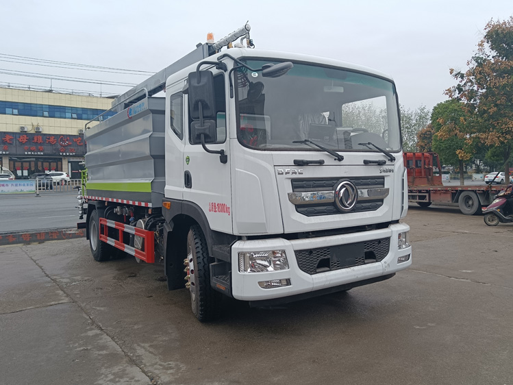 东风D9自动喷淋铁路抑尘车-12吨自动感应喷洒_大同煤场抑尘洒水车_运煤抑尘剂固化剂喷洒