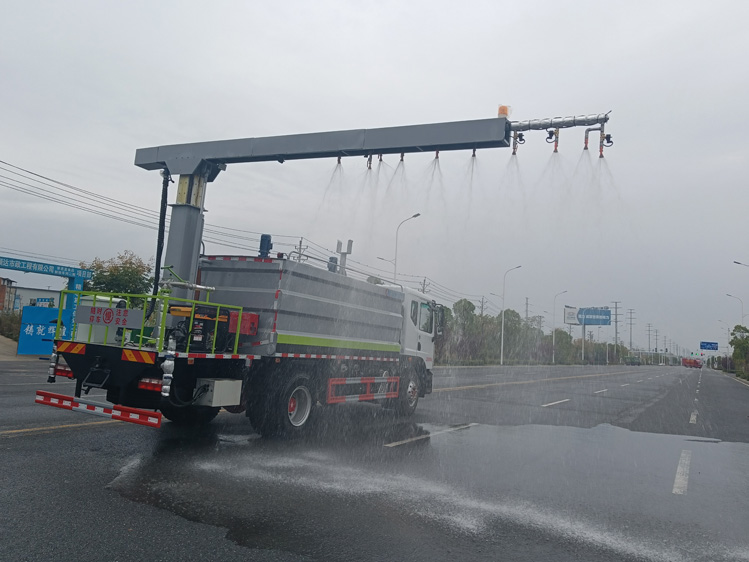 东风D9免税的铁路抑尘车--12吨降尘洒水车_忻州煤炭抑尘降霾车-铁道煤炭抑尘剂喷洒车