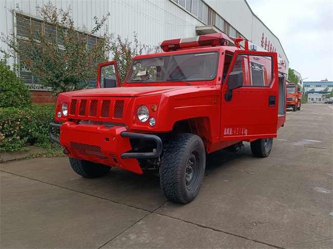 小型皮卡器材消防车_2吨四驱越野消防洒水车_贵州云南_四驱2吨消防车_四驱越野消防车