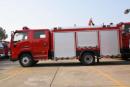 东风多利卡D7_4.5吨泡沫消防车多少钱 推荐车辆 车辆实拍